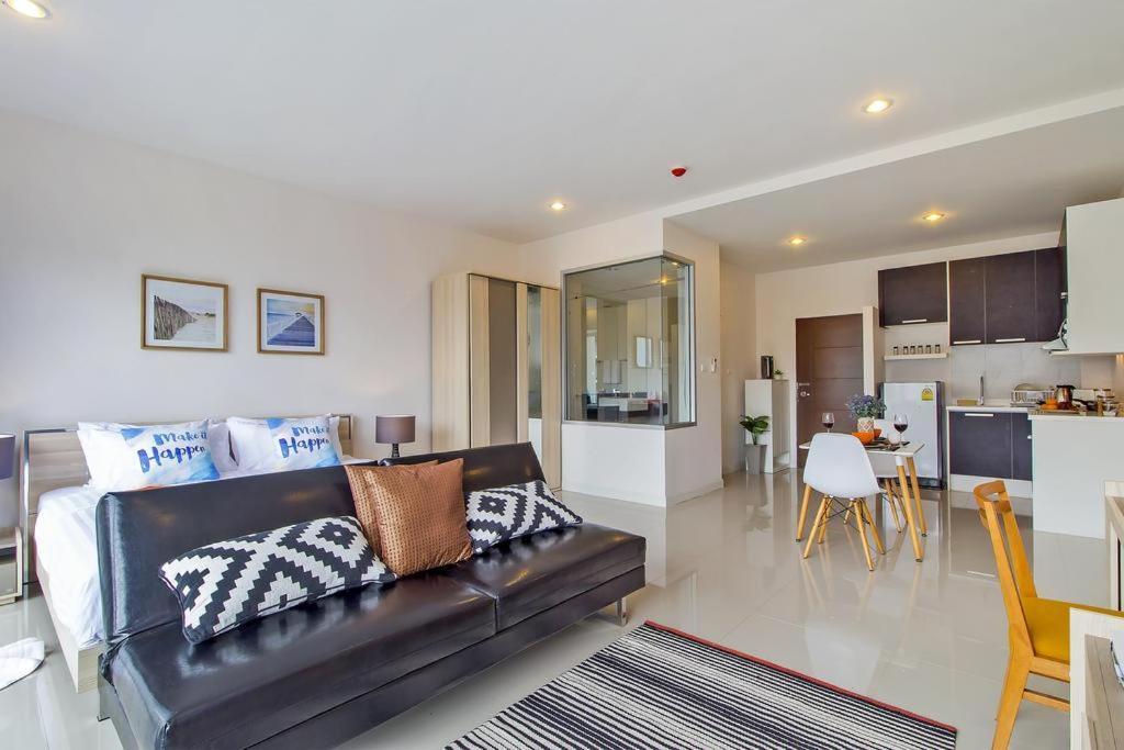 Chic Condo By Resava Karon Εξωτερικό φωτογραφία