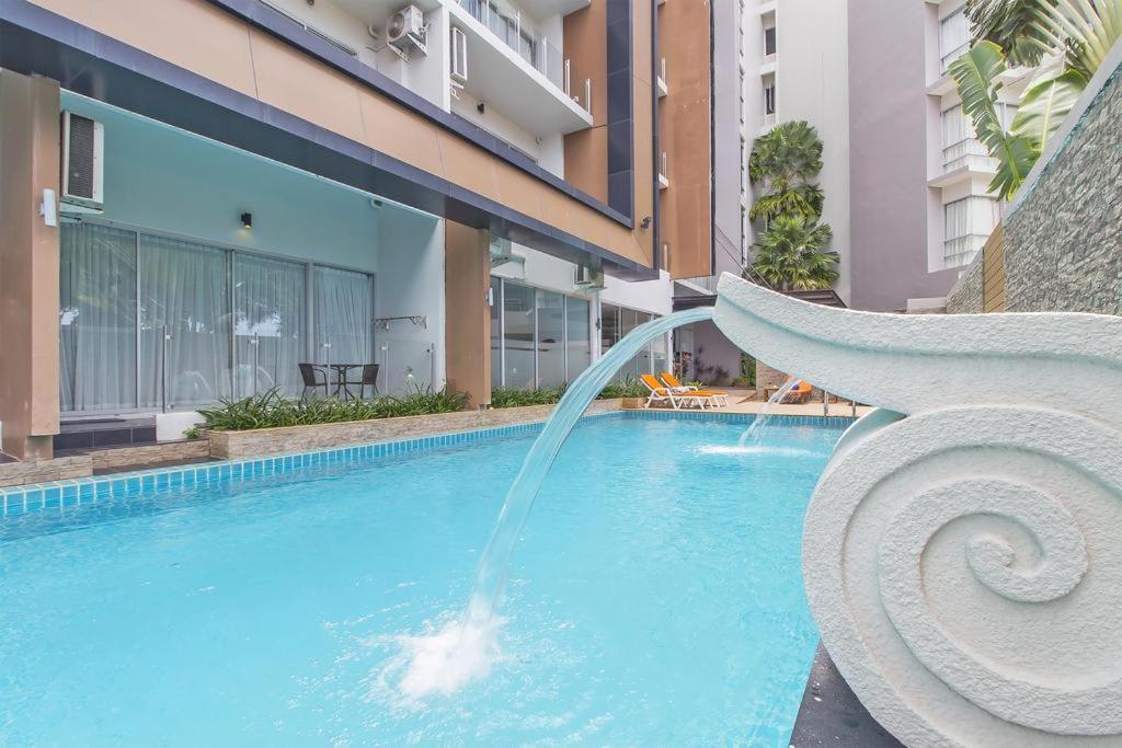 Chic Condo By Resava Karon Εξωτερικό φωτογραφία