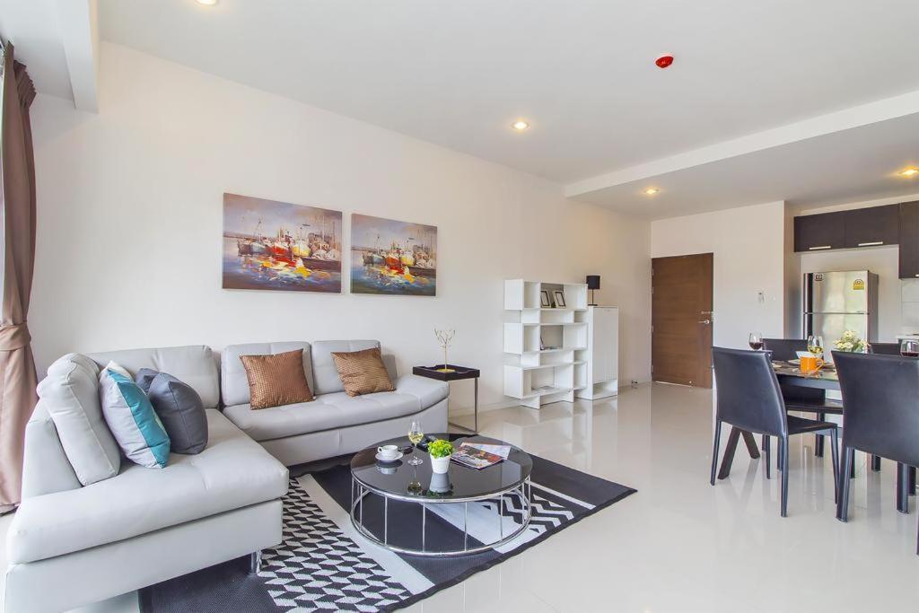 Chic Condo By Resava Karon Εξωτερικό φωτογραφία